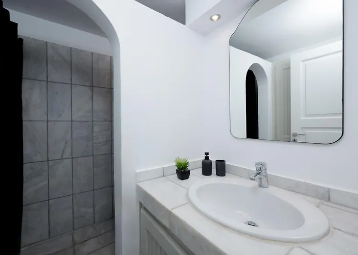 Villa Sinefo Imerovigli (Santorini)