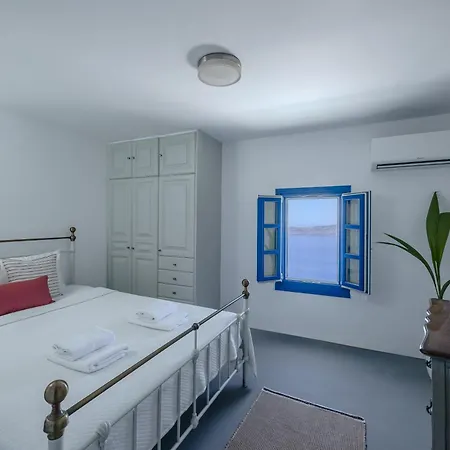 Villa Sinefo Imerovigli (Santorini)